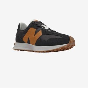 New Balance 327 black and cognac men’s 5 (for a womens 7)